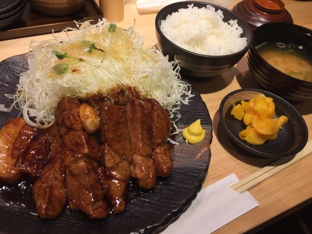 新店 9月オープン京都初上陸で行列も あの丸亀製麺と同系列店 豚屋とん一 寺町商店街 Kyotopi キョウトピ 京都 観光情報 旅行 グルメ