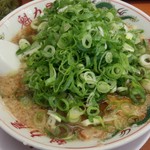 今や全国規模の名店! 背脂醤油ラーメン 大人気の「魁力屋 北白川本店」