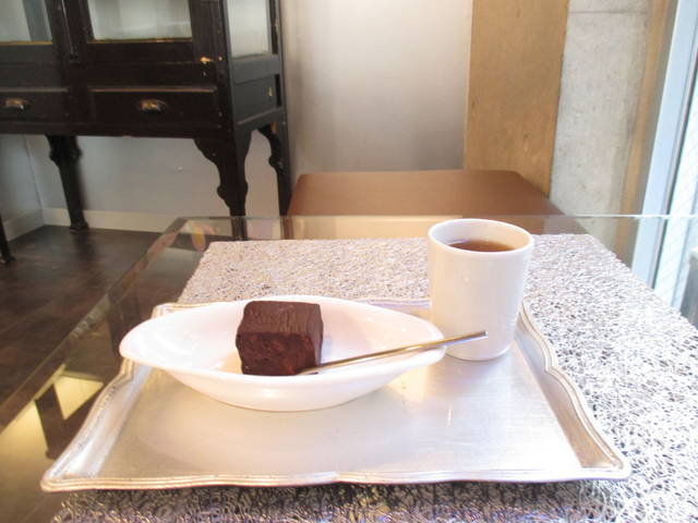 京都チョコレート巡り 至福の口どけ 濃厚すぎる傑作ガトーショコラ 牟尼庵 ムニアン 河原町カフェ Kyotopi キョウトピ 京都 観光情報 旅行 グルメ 京都チョコレート巡り 至福の口どけ 濃厚すぎる傑作ガトーショコラ 牟尼庵 ムニアン 河原町カフェ Kyotopi キョウトピ 京都 観光情報 旅行 グルメ