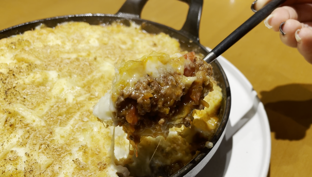 フレンチシェフ直伝 フランスの家庭料理 ジャガイモとミートソースのグラタン の作り方 Kyotopi キョウトピ 京都観光情報 旅行 グルメ