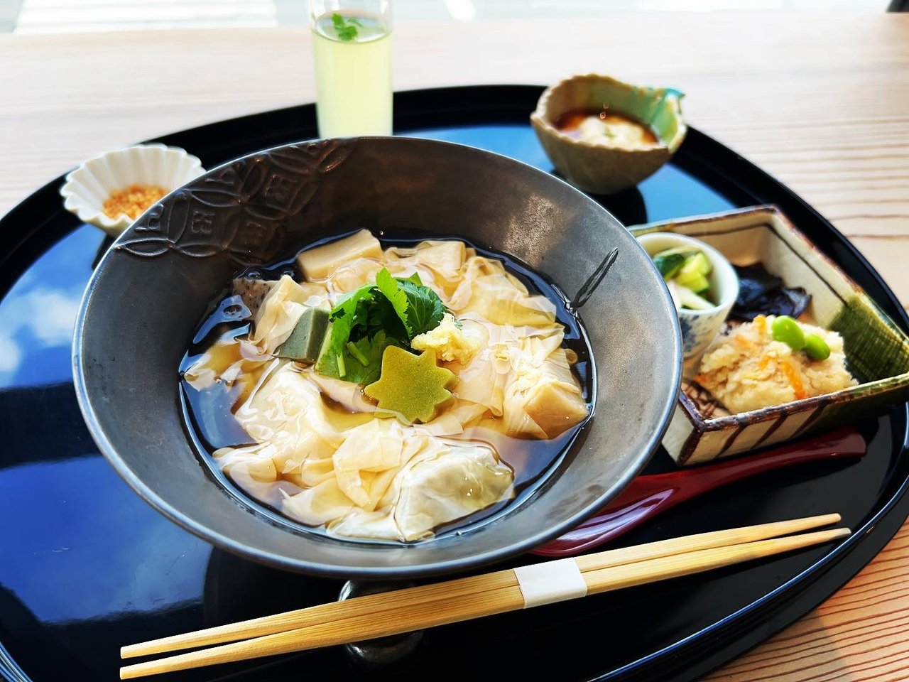 【京都ランチ】老舗『半兵衛麩』生麩&湯葉丼の絶景ロケーションカフェ「ふふふあん」