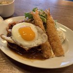 【京都ランチ】四条烏丸の路地裏で発見!洋食ランチが楽しめる「カフェ ロータス」
