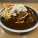 京都に“塊肉の欧風カレー”が誕生！比良の人気店が伏見桃山に「956」