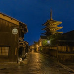 【京都】風情ある街並みを夜さんぽ♪ 春オープンのカフェもご紹介「八坂の塔」