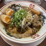 【京都ラーメン】王道の背脂豚骨醤油！クセになる漆黒の一杯「きんざん 七条本店」