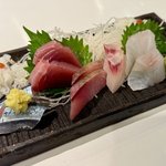【京都立ち飲み】コスパ抜群！多彩なメニューと系列店の名物料理が揃う「ツナグ」