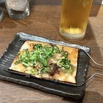 【京都駅南】新店でふらっと一杯！赤タレ串焼＆ちょぼ焼きがクセになる「モッサンノタチノミヤ」