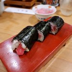 【京都】地元民が足繁く通う昭和の寿司店！一品も豊富「七栄鮨 七条店」