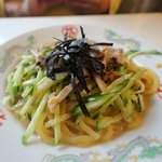 京都町中華の代表格！ド定番 冷麺はもちろん餃子やオムライスも人気「中華のサカイ」