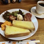 【京都モーニング】お得すぎて驚愕！紅葉名所の京町家カフェ「パンとコーヒーとひらりんと」