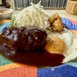 【京都洋食ランチ】名物ハンバーグが評判、烏丸エリアの人気洋風居酒屋「綴 室町別館」