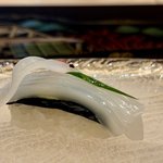 【京都】伏見稲荷に隠れ家すぎる実力派鮨店が誕生！地元出身の３代目が手掛ける「松廣」