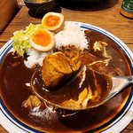 京都伏見、完成度の高いカレー専門店！ごろっとポークとチキンの２種「CURRY STAND 956」