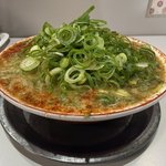 【京都ラーメン】創業1947年のレジェンド店！クセになる真っ赤な一杯「たんぽぽ」
