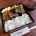 【京都ランチ】近所に欲しい！伏見の町の名店　昭和レトロな洋食が味わえる「シオン」