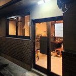 【京都】想像を超えるアテが並ぶ、お洒落な隠れ家酒場　評判ビストロの姉妹店「酒場食堂 芽芽」