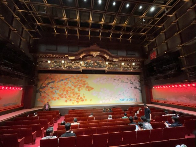 京都五花街】新設後初公演☆隈研吾設計建築の宮川町歌舞練場『京おどり