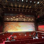 【京都五花街】新設後初公演☆隈研吾設計建築の宮川町歌舞練場『京おどり』芸舞妓の春の舞☆