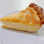 【京都パン】東寺の路地裏で出会った！開店直後に完売する"チーズケーキ"と絶品パンたち