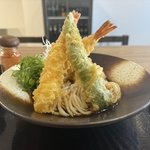 【京都ランチ】伏見稲荷近くの穴場うどん店　もちもち自家製麺と大海老天が美味！