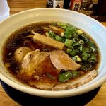 【京都】四条烏丸にラーメンの新店　漆黒スープ×平打ち太麺「麺やKotetsu」