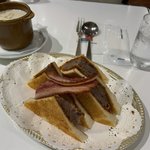 【京都老舗喫茶】京都駅ランチ穴場！名物『ビーフカツサンド』や洋食も充実「イノダコーヒ」
