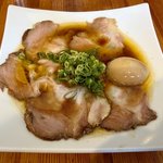 【京都ラーメン】炭焼きチャーシューの衝撃！名店の系譜を継ぐ実力店「麺屋 大ちゃん」