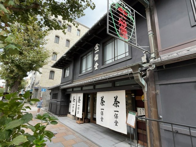 (317903)